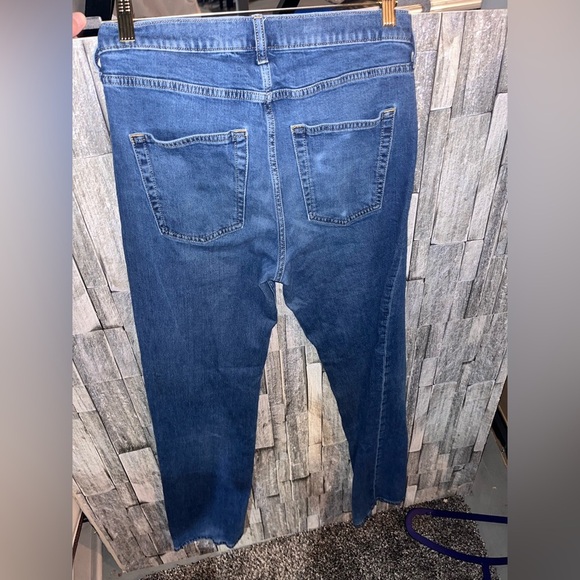 GAP 90’s Loose Mid Rise Blue Jeans - Picture 3 of 3